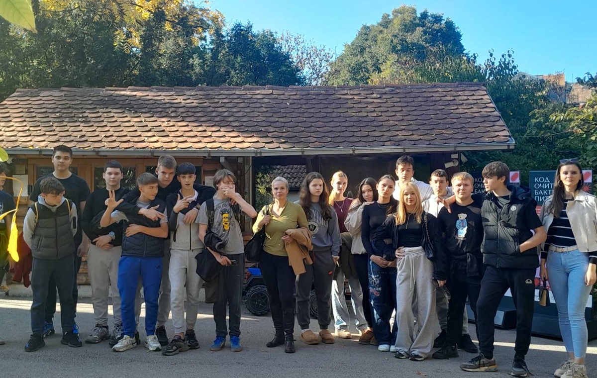 Učenici Gimnazije „Prestiž“ posetili Botaničku baštu „Jevremovac“